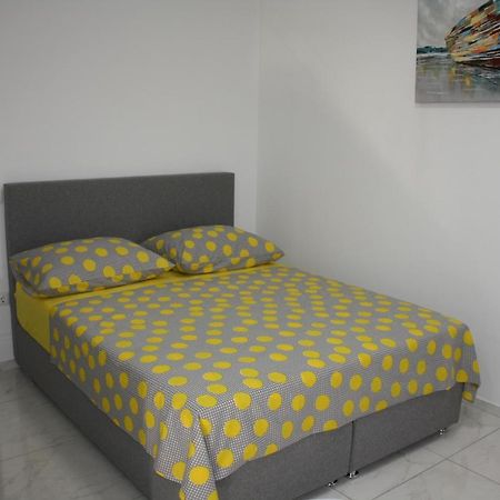 Lea Appartement Šibenik Buitenkant foto