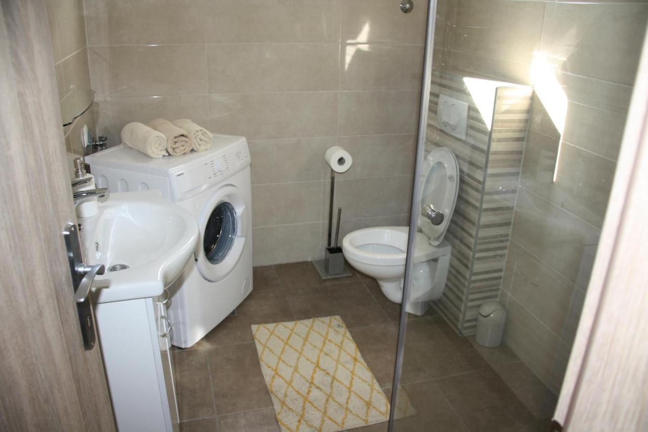 Lea Appartement Šibenik Buitenkant foto