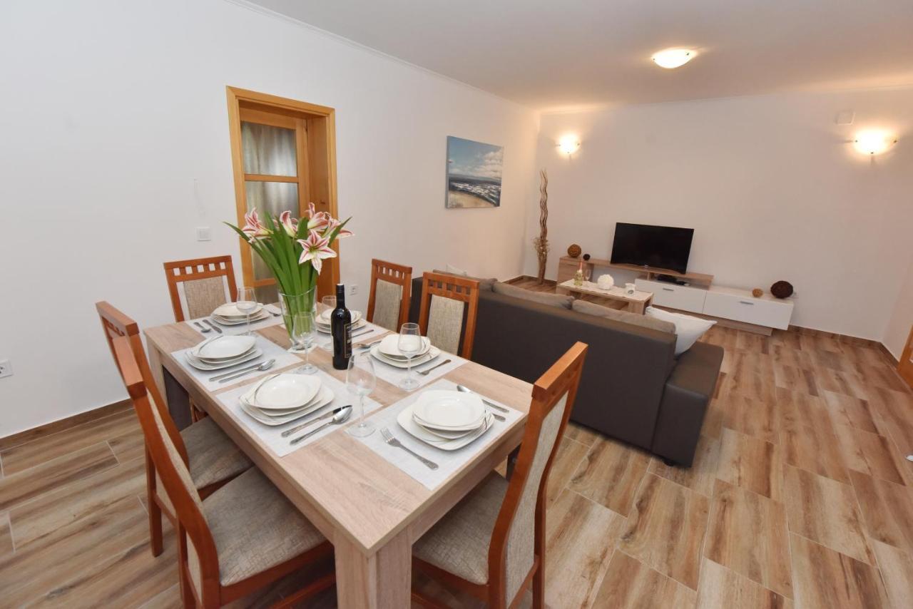 Lea Appartement Šibenik Buitenkant foto