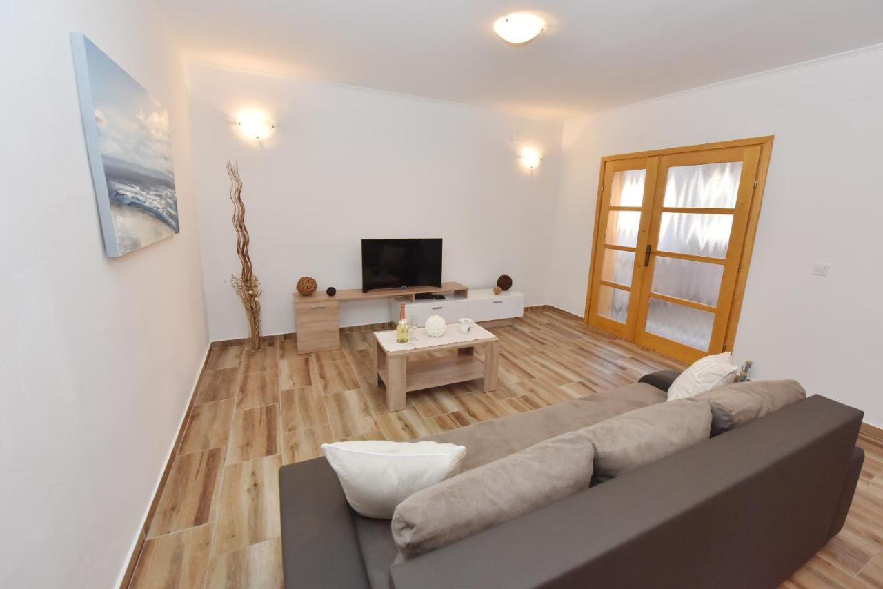 Lea Appartement Šibenik Buitenkant foto