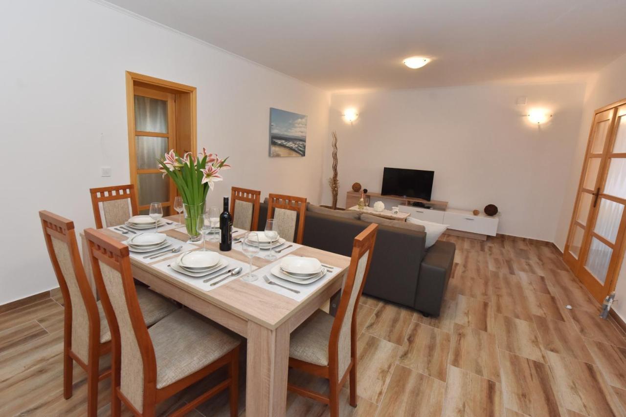 Lea Appartement Šibenik Buitenkant foto