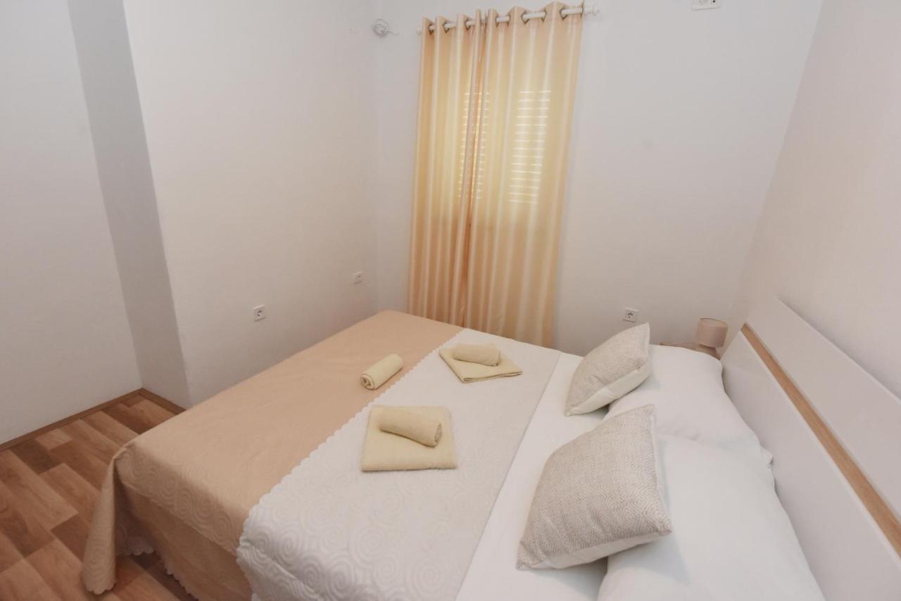 Lea Appartement Šibenik Buitenkant foto
