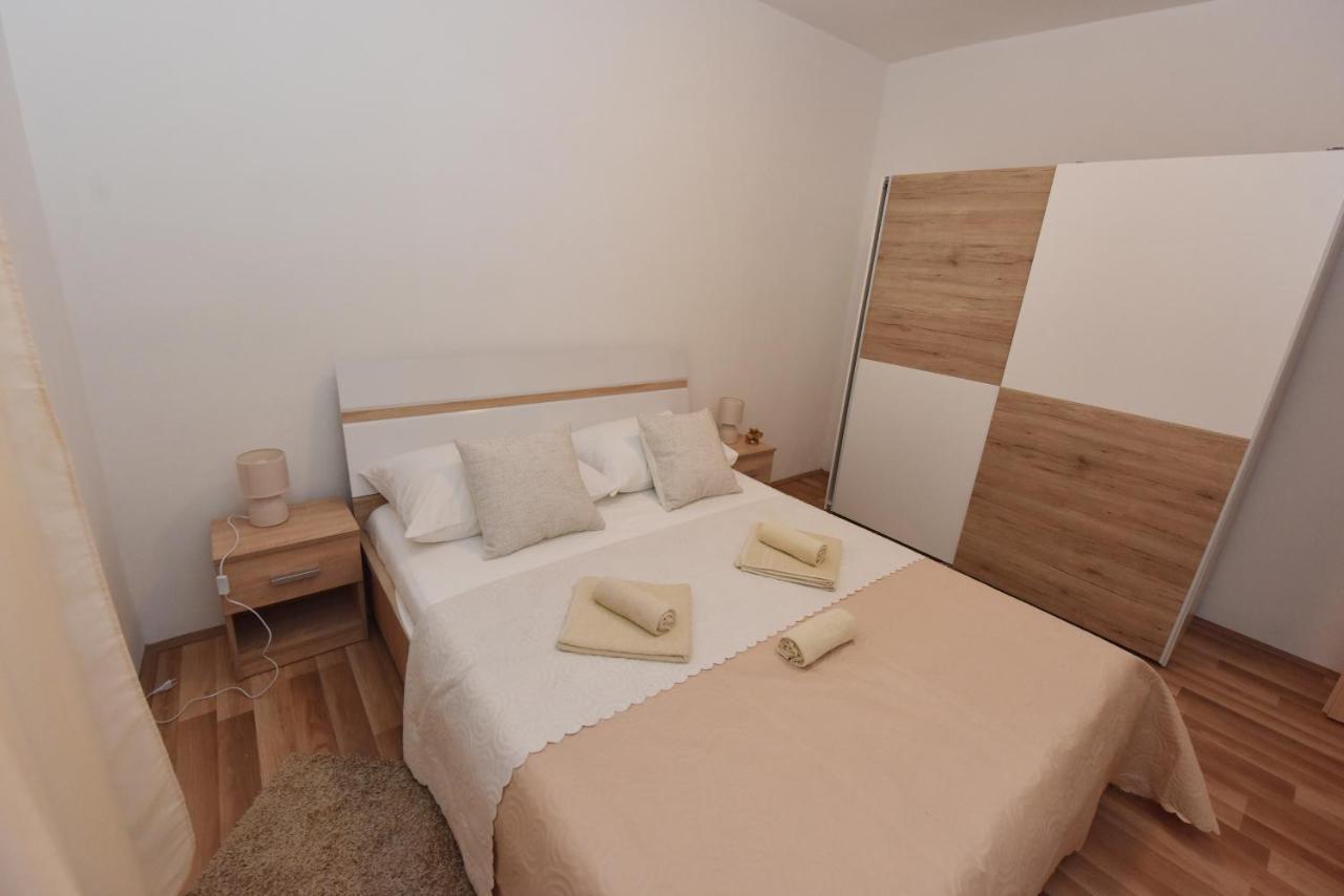 Lea Appartement Šibenik Buitenkant foto