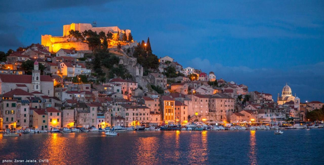 Lea Appartement Šibenik Buitenkant foto
