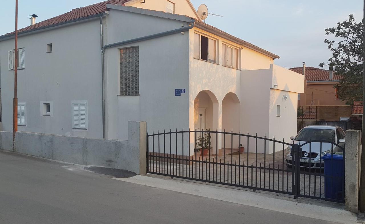 Lea Appartement Šibenik Buitenkant foto